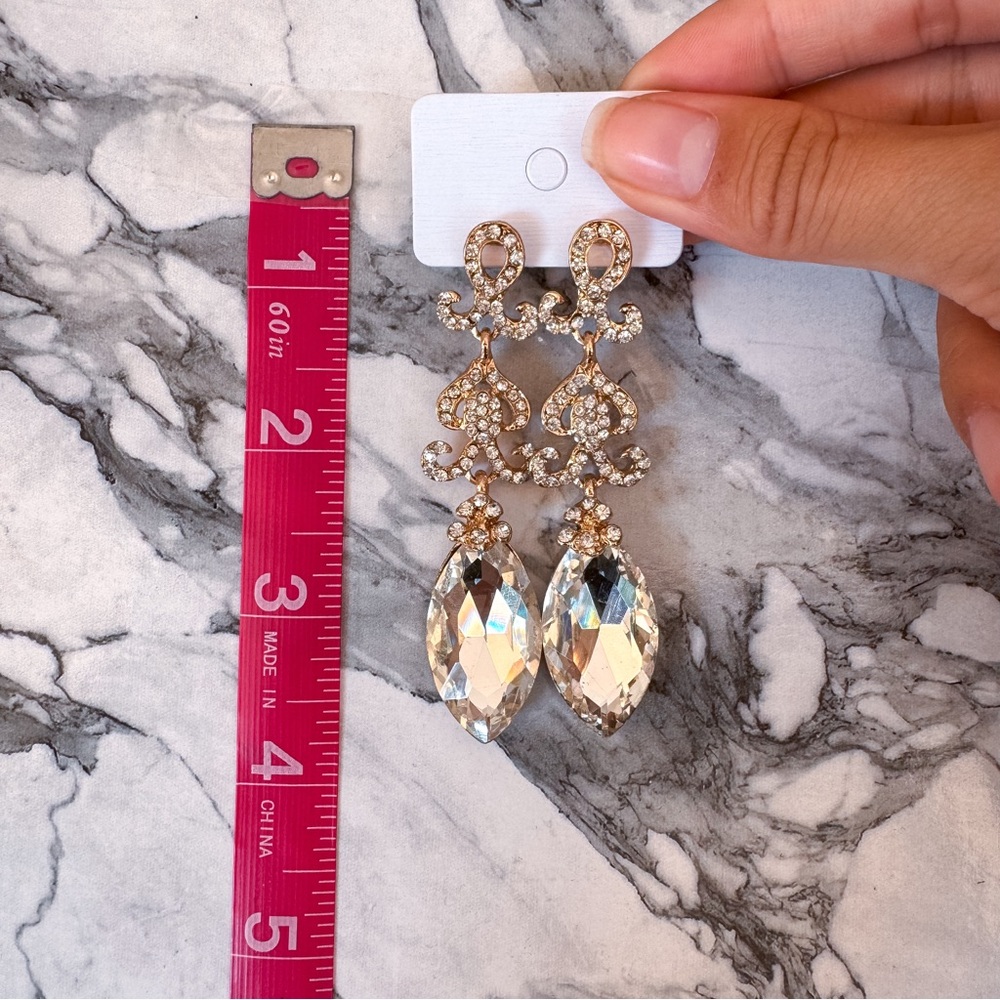 Elegant Gold Crystal Drop Earrings